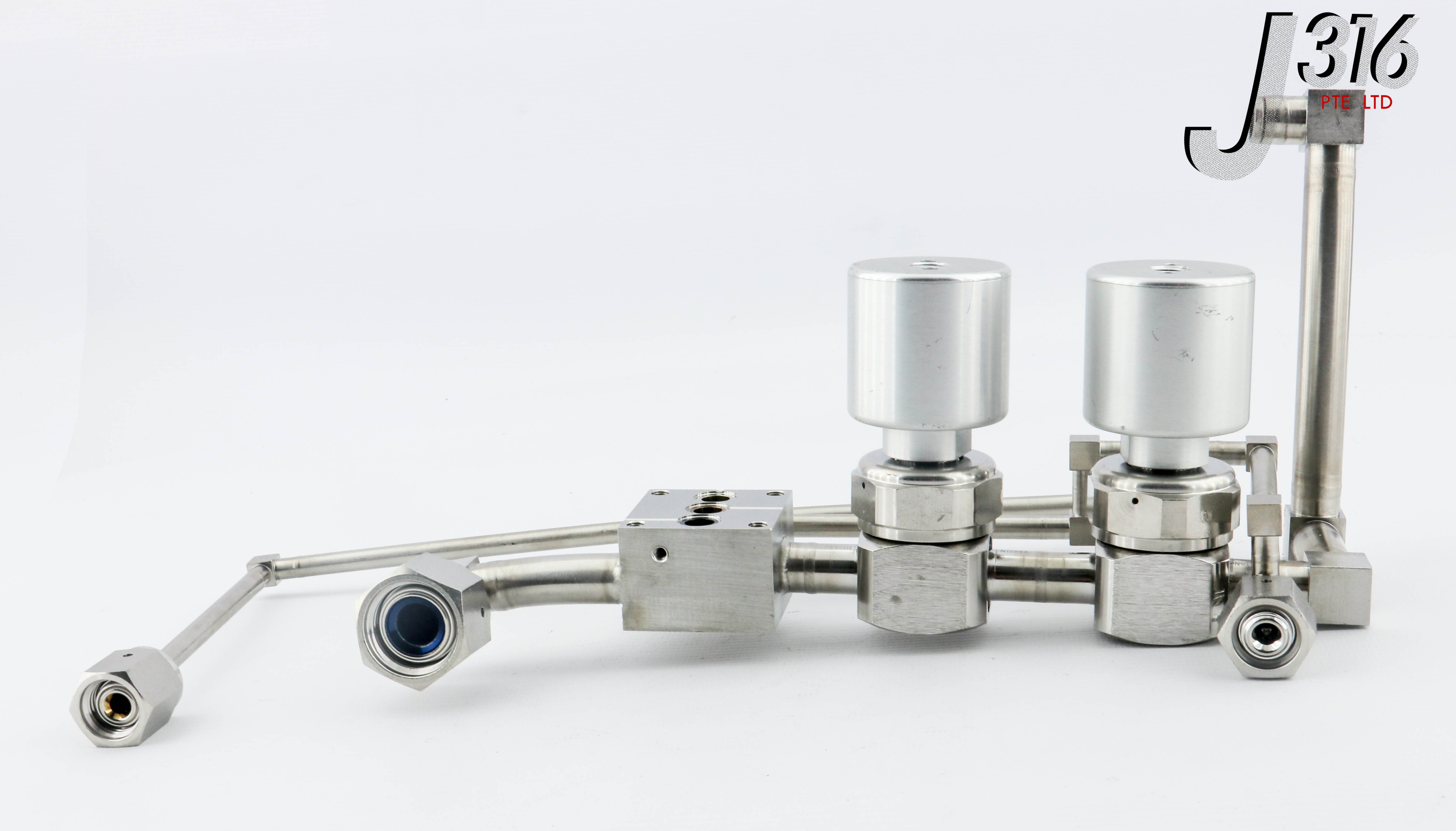 サンプル 26620 APPLIED MATERIALS 4-WAY MANIFOLD VALVE ASSY, 0021-45153 0051